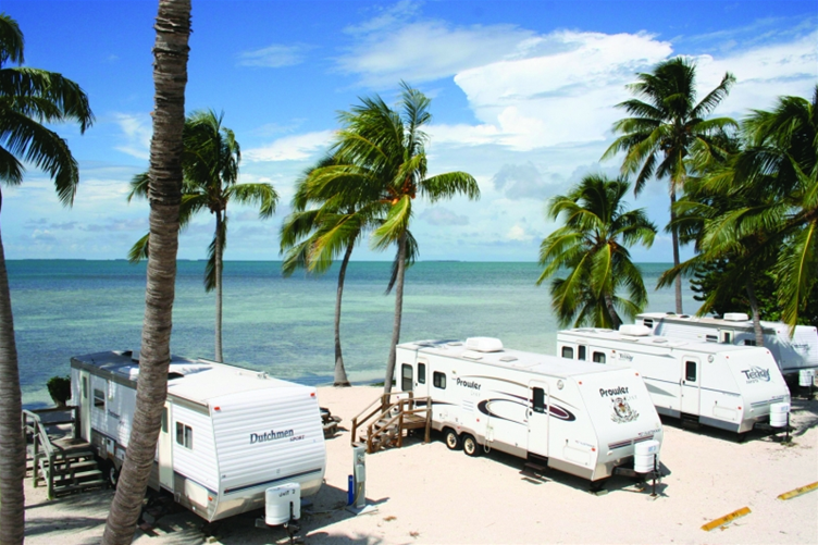Affordable RV park in Florida under $500 showing RVs and amenities
